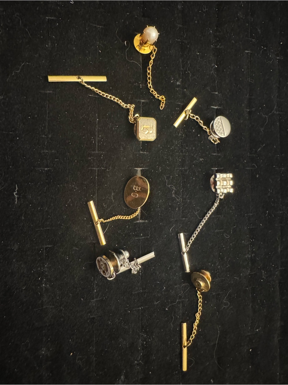 Vintage Men’s Tie Tack Pin Lot Gold Silver Tone Pearl Enamel Chain Bar 7 Pc
